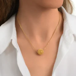 Betty pendant necklace - gold