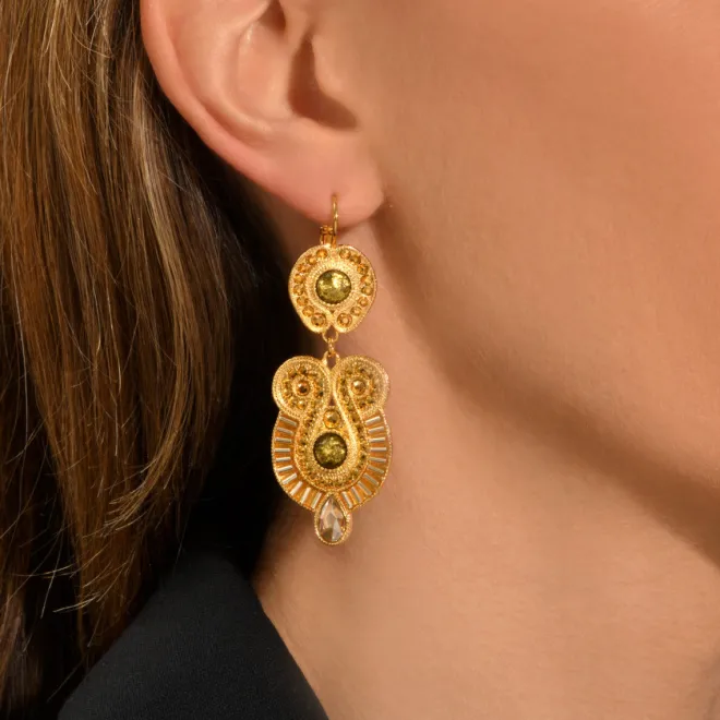 Circus sleeper earrings - gold