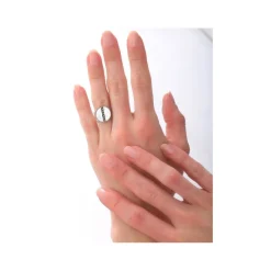 Hawaii Adjustable Round Thin Ring - White Mother of Pearl