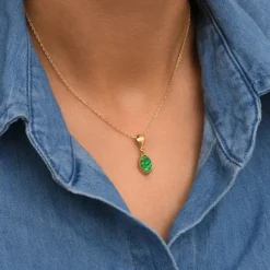 Lhasa pendant necklace - green