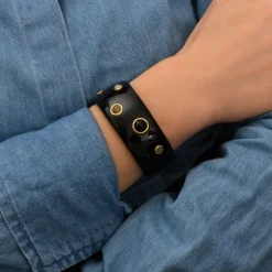 Masseria cuff bracelet - black