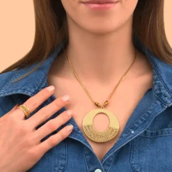Noor fancy pendant necklace - gold