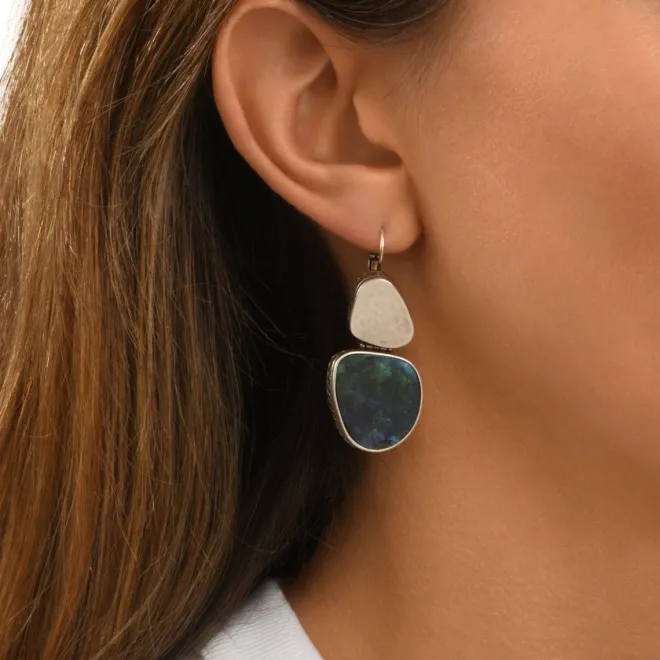 Noto sleeper earrings - black and white