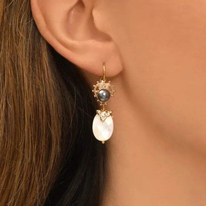 Positano sleeper earrings - white mother-of-pearl